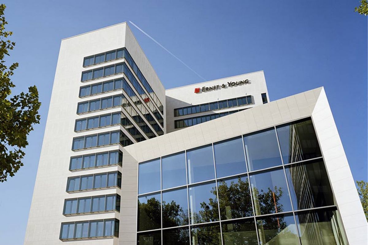 eschborn-plaza-02