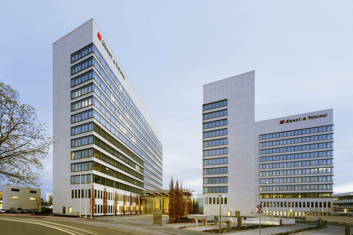 eschborn-plaza-01