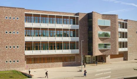 dm-campus-01