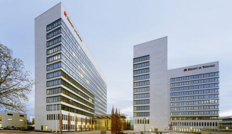 eschborn-plaza-01